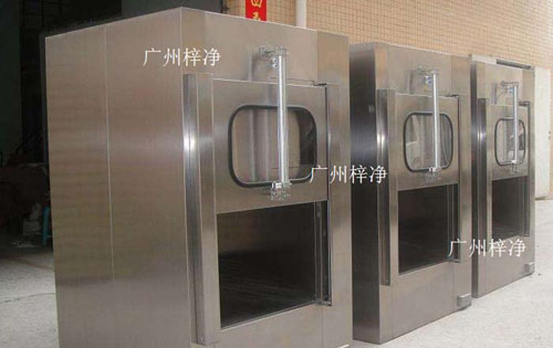 傳遞窗廣泛應(yīng)用于微細(xì)科技、生物實(shí)驗(yàn)室、制藥廠、醫(yī)院、食品加工業(yè)、LCD、電子廠等等一切需要空氣凈化的場(chǎng)所。