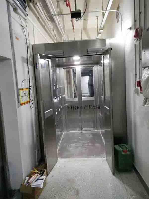 全自動(dòng)風(fēng)淋室結(jié)構(gòu)特點(diǎn) 全自動(dòng)風(fēng)淋室結(jié)構(gòu)特點(diǎn)