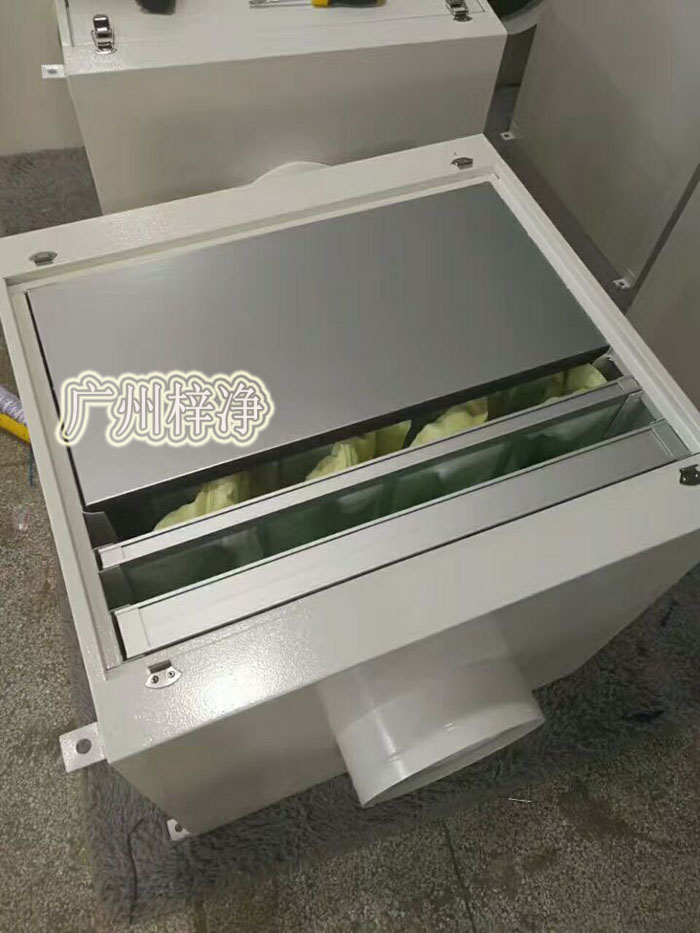 增壓新風(fēng)柜又稱為增壓過(guò)濾箱，新風(fēng)機(jī)組，鮮風(fēng)柜等