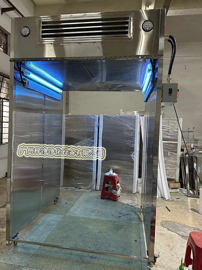 層流罩取樣車是一種用于在無菌或潔凈環(huán)境下進(jìn)行樣品采集的專用設(shè)備。